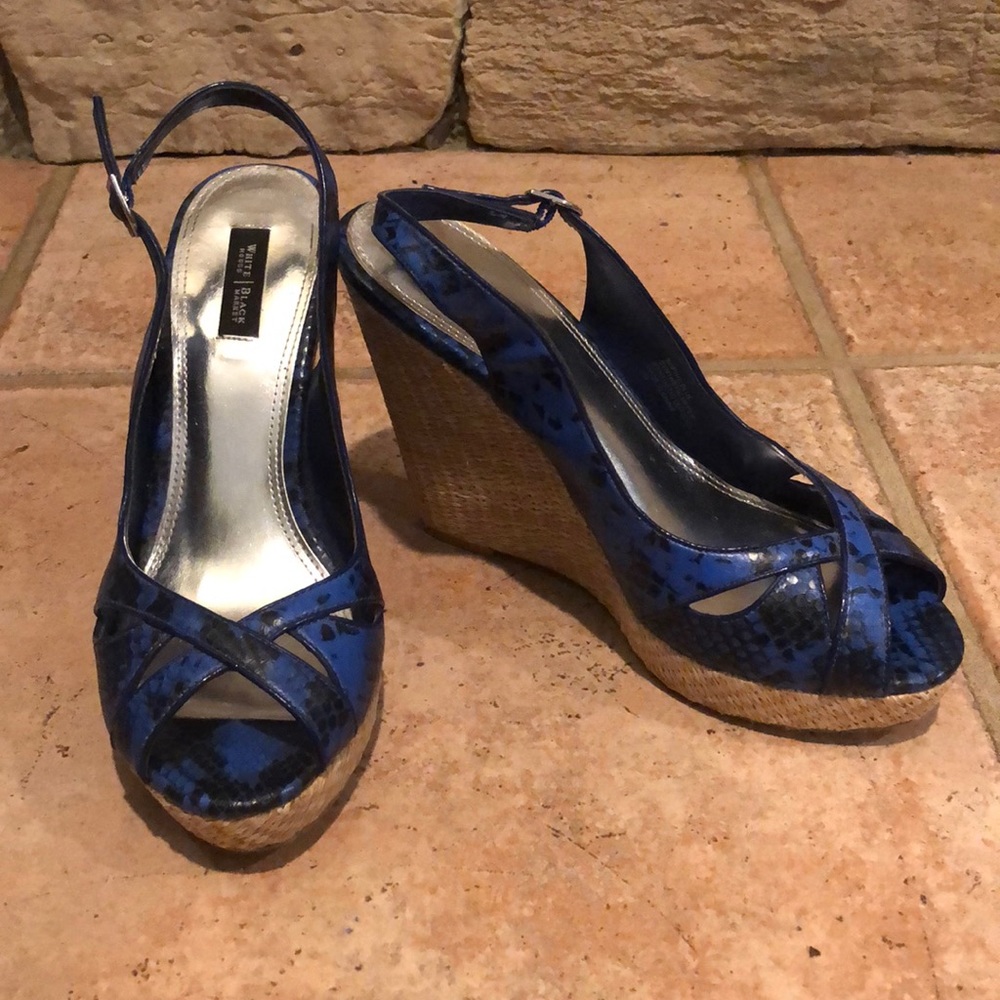 Blue wedges